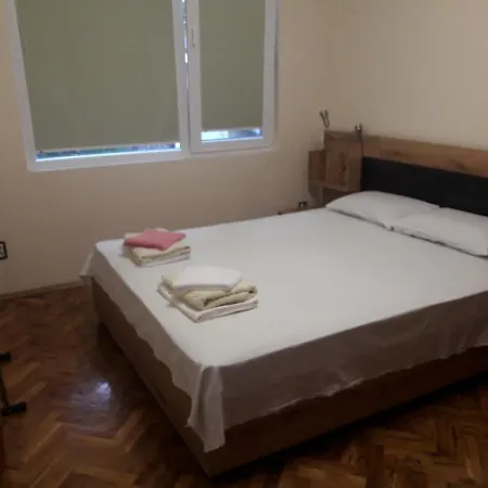 Apartment Апартамент В Центъра На Бургас С Ретро Нюанс